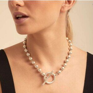 UNOde50 Clasped Bead Necklace